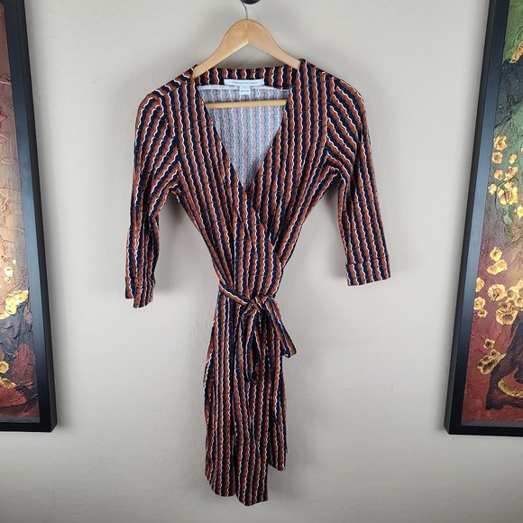 DVF New Julian two wrap dress - Picture 2 of 7